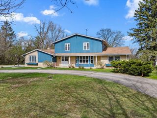 2818 Farview DRIVE, Richfield, WI 53076