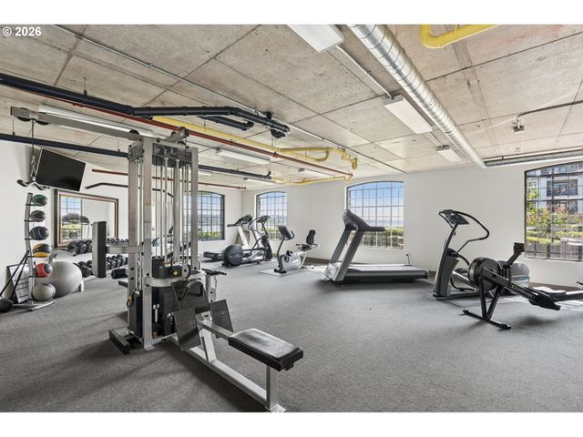 707 N HAYDEN ISLAND Dr 218, Portland, OR 97217