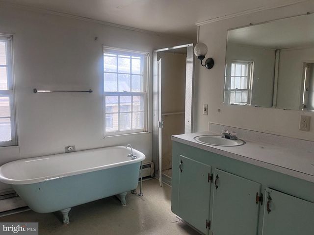 220 E KING ST, Shippensburg, PA 17257