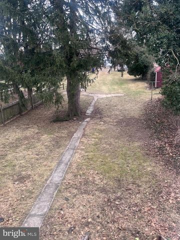220 E KING ST, Shippensburg, PA 17257