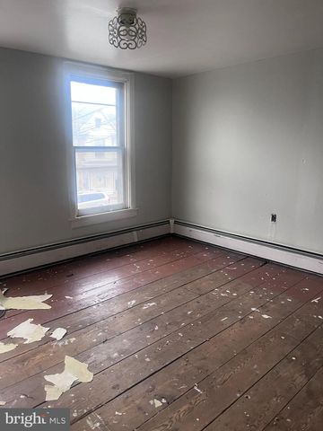 220 E KING ST, Shippensburg, PA 17257