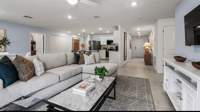 5021 NE Tradewinds CIR, Labelle, FL 33935