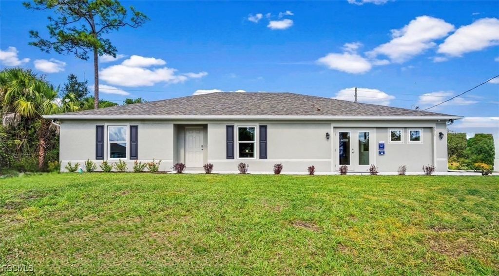 5021 NE Tradewinds CIR, Labelle, FL 33935