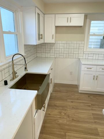2040 Jay Eye See AVENUE, Racine, WI 53403