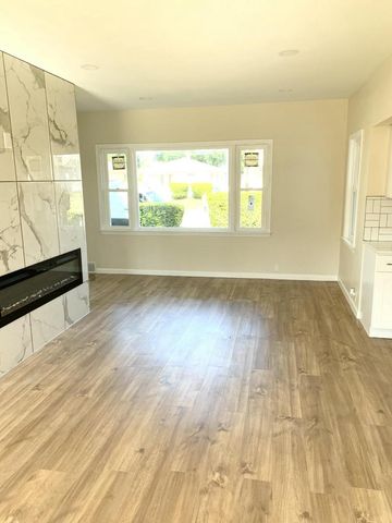 2040 Jay Eye See AVENUE, Racine, WI 53403