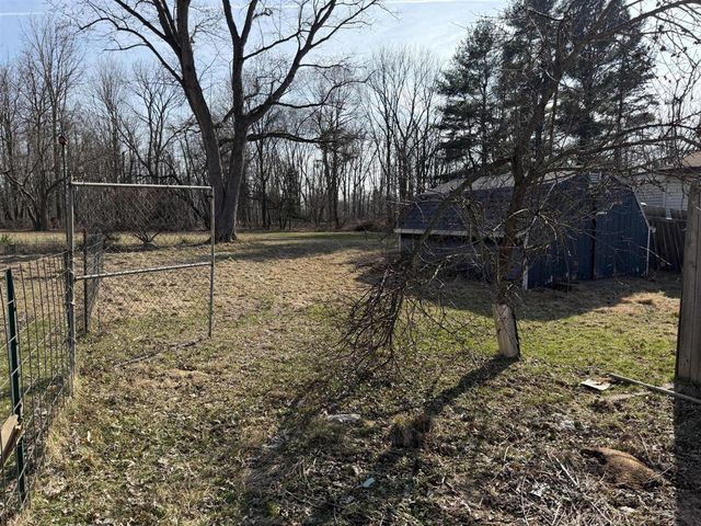 1001 Ferley Street, Lansing, MI 48911