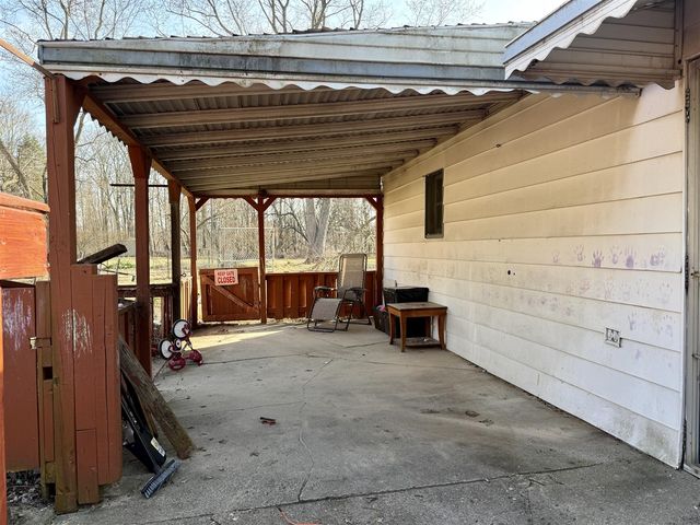 1001 Ferley Street, Lansing, MI 48911