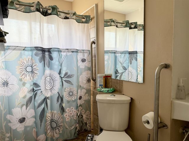 1001 Ferley Street, Lansing, MI 48911