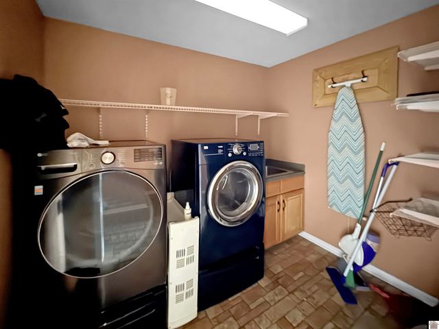 102 Meadowlark Rd, Princeton, KY 42445