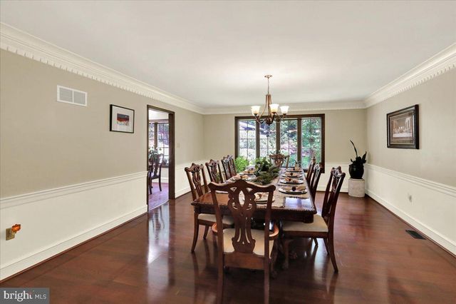 8 TUDOR CT, Mohnton, PA 19540