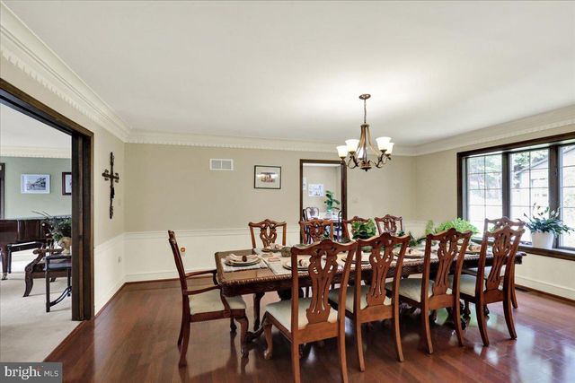 8 TUDOR CT, Mohnton, PA 19540