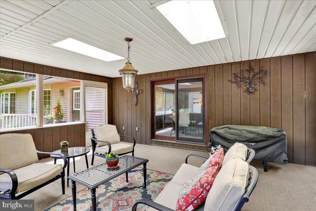 8 TUDOR CT, Mohnton, PA 19540