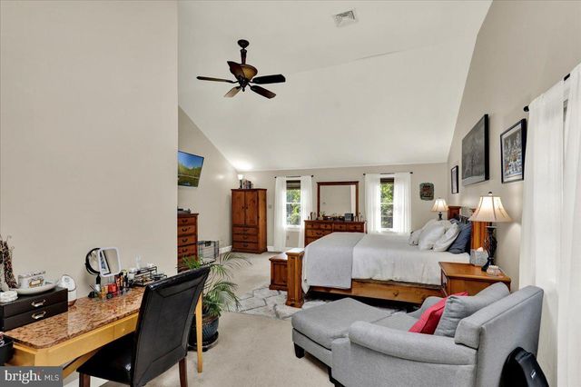 8 TUDOR CT, Mohnton, PA 19540