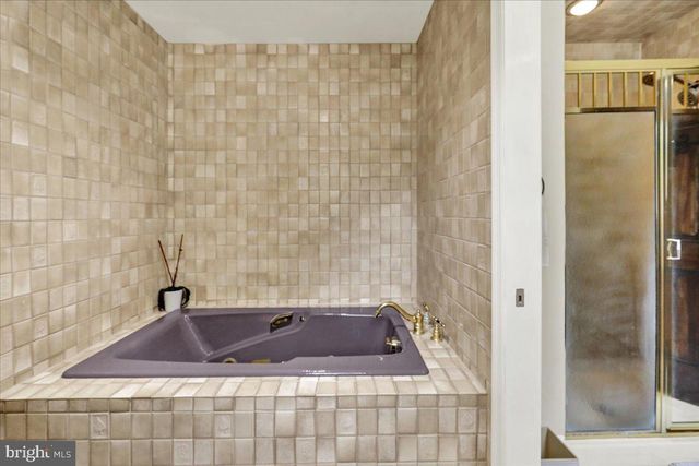 8 TUDOR CT, Mohnton, PA 19540
