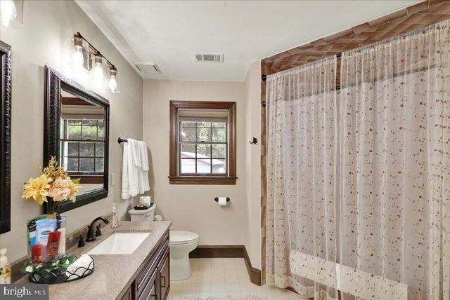 8 TUDOR CT, Mohnton, PA 19540