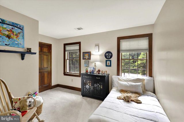 8 TUDOR CT, Mohnton, PA 19540