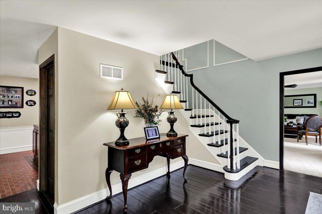 8 TUDOR CT, Mohnton, PA 19540
