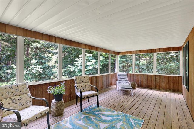 8 TUDOR CT, Mohnton, PA 19540