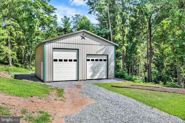 8 TUDOR CT, Mohnton, PA 19540