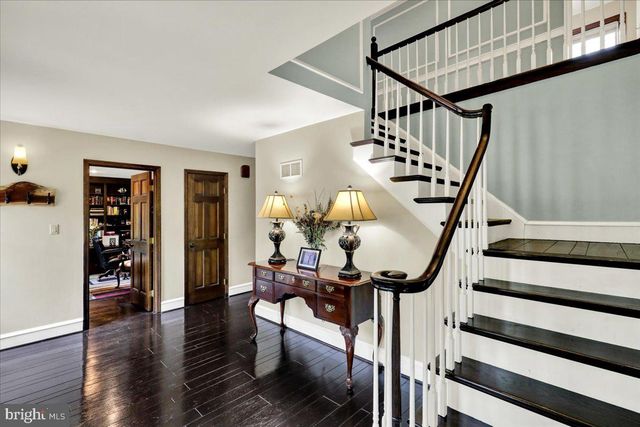 8 TUDOR CT, Mohnton, PA 19540