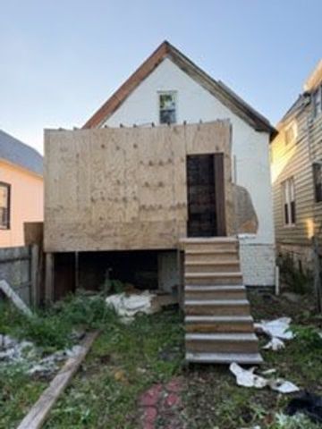 6912 S Woodlawn Avenue, Chicago, IL 60637