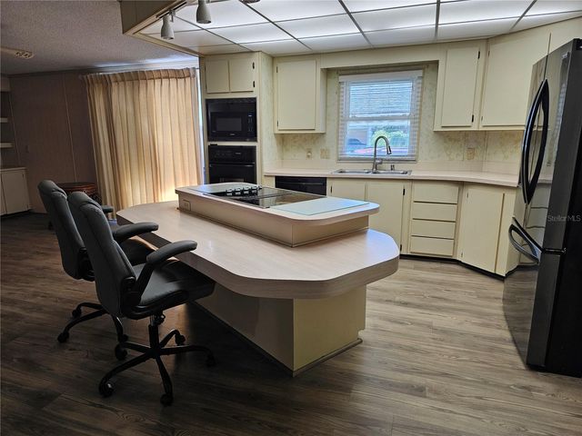 101 DOLPHIN DRIVE N, Oldsmar, FL 34677