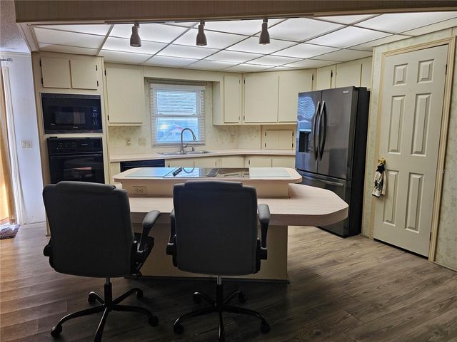 101 DOLPHIN DRIVE N, Oldsmar, FL 34677