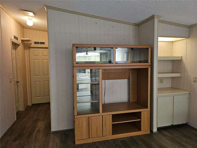 101 DOLPHIN DRIVE N, Oldsmar, FL 34677