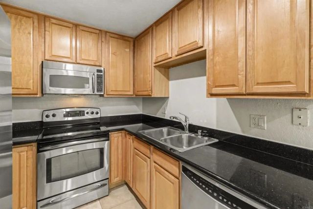 3635 Ash Street 7, San Diego, CA 92105