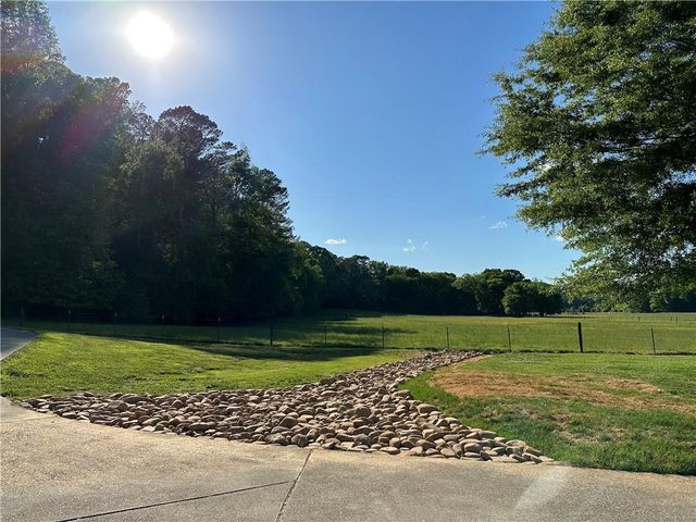 226 Vinson Mountain Road, Rockmart, GA 30153