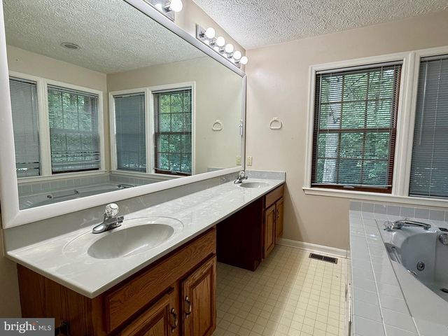 23124 AUTUMN LEAF WAY, California, MD 20619