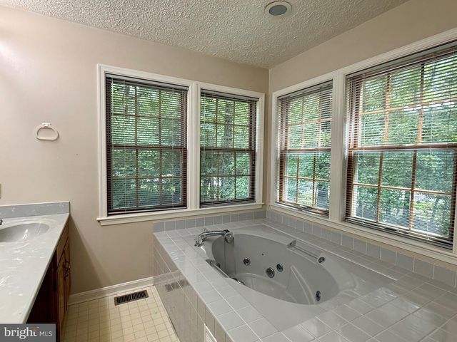 23124 AUTUMN LEAF WAY, California, MD 20619