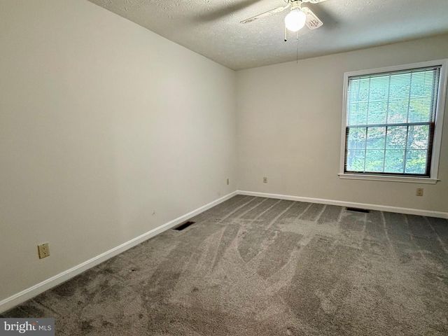23124 AUTUMN LEAF WAY, California, MD 20619