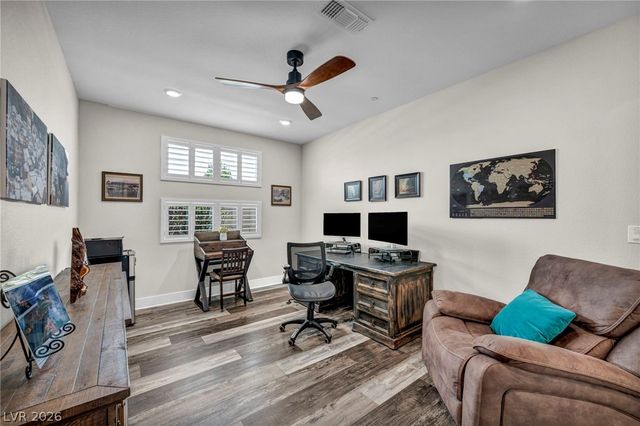 10912 Gardenova Avenue, Las Vegas, NV 89166
