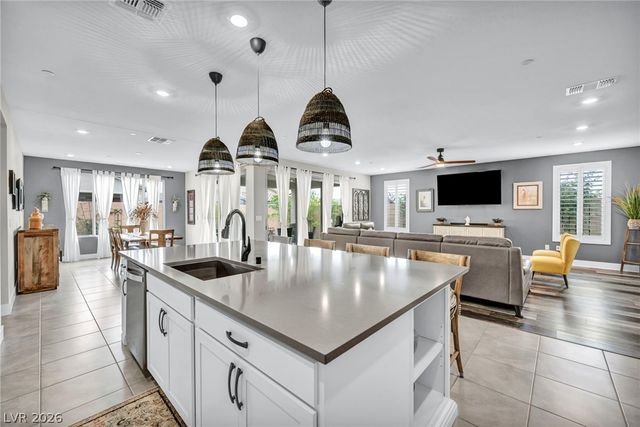 10912 Gardenova Avenue, Las Vegas, NV 89166