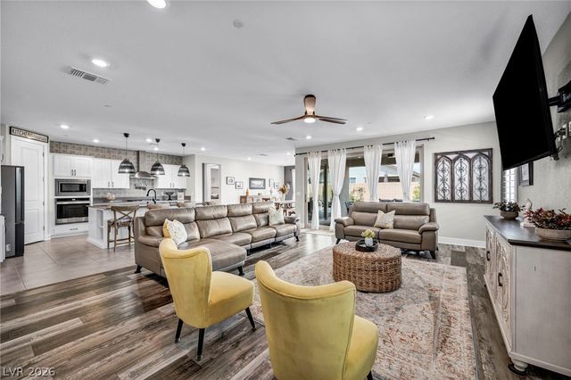 10912 Gardenova Avenue, Las Vegas, NV 89166