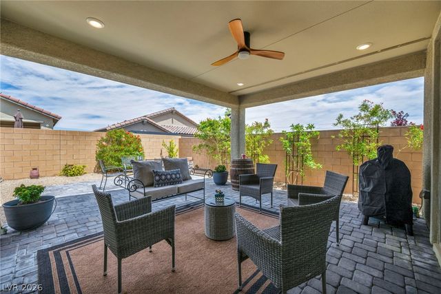 10912 Gardenova Avenue, Las Vegas, NV 89166