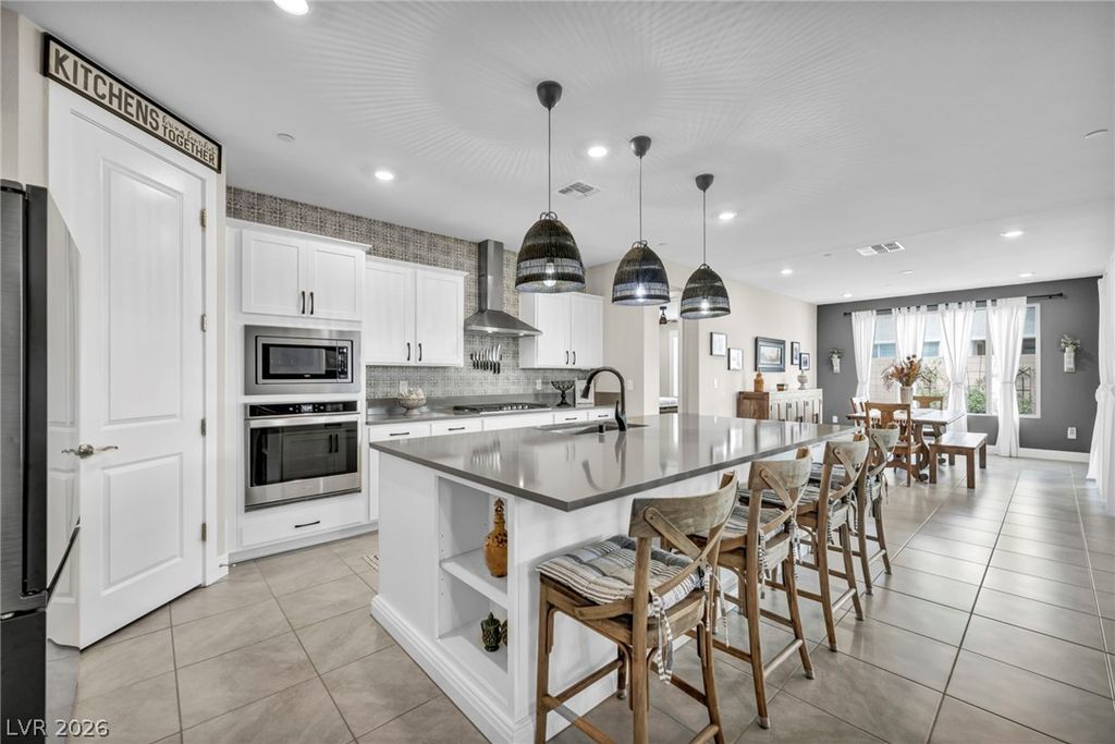 10912 Gardenova Avenue, Las Vegas, NV 89166