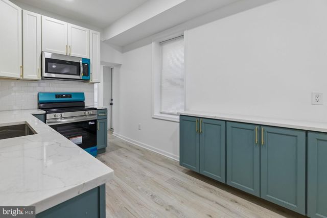 21 E SILVER ST, Philadelphia, PA 19134