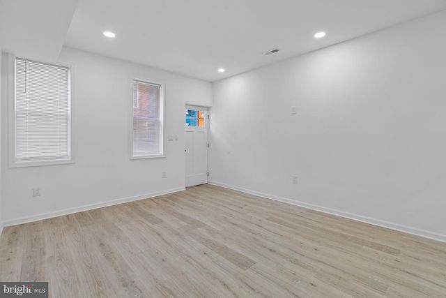 21 E SILVER ST, Philadelphia, PA 19134