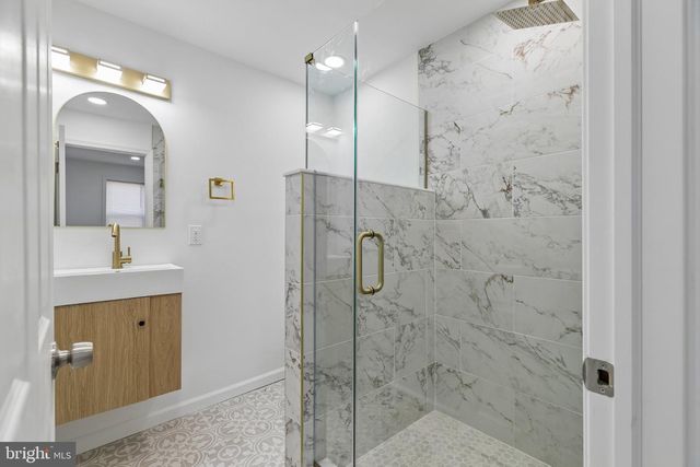 21 E SILVER ST, Philadelphia, PA 19134