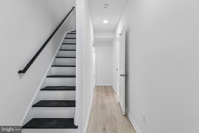 21 E SILVER ST, Philadelphia, PA 19134