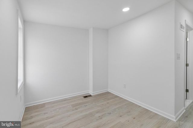 21 E SILVER ST, Philadelphia, PA 19134