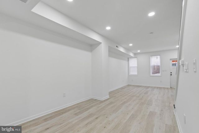 21 E SILVER ST, Philadelphia, PA 19134