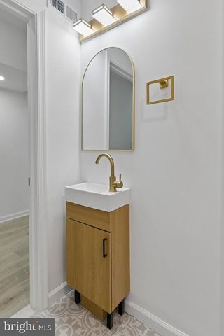 21 E SILVER ST, Philadelphia, PA 19134
