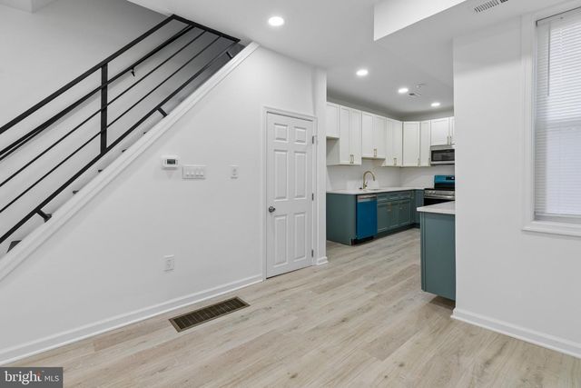 21 E SILVER ST, Philadelphia, PA 19134