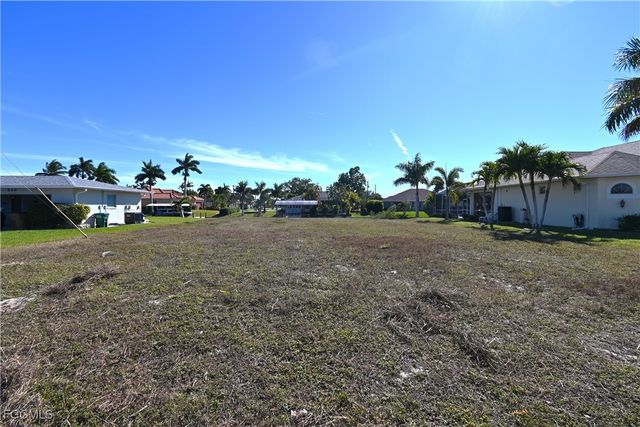 524 Mohawk PKWY, Cape Coral, FL 33914