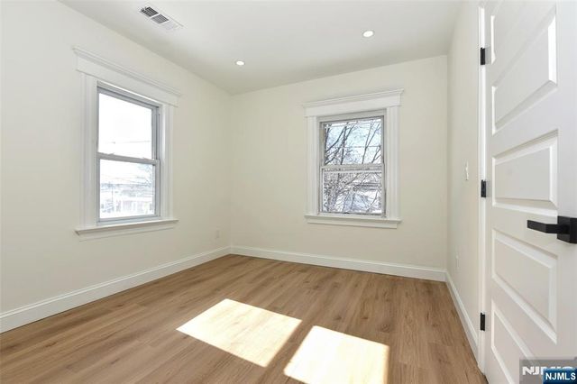 383 Lafayette Avenue 2nd floor, Hawthorne, NJ 07506