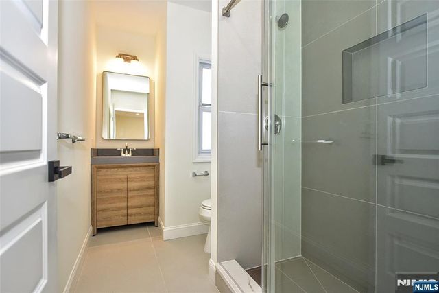 383 Lafayette Avenue 2nd floor, Hawthorne, NJ 07506