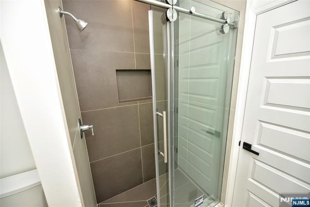 383 Lafayette Avenue 2nd floor, Hawthorne, NJ 07506